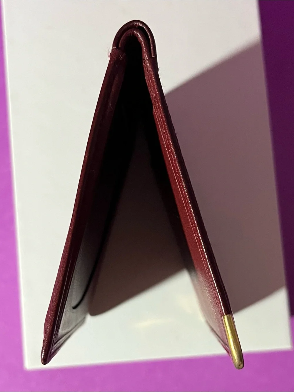 Cartier - Vintage - Classic - Leather Bi-Fold Wallet with Gold Corner Hardware
